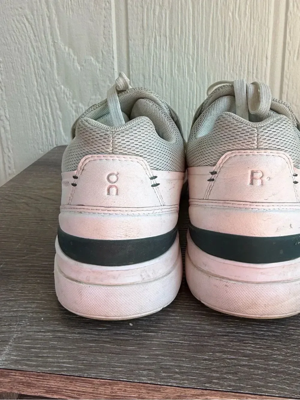 ON Cloud The Roger Advantage White Low-Top Sneakers